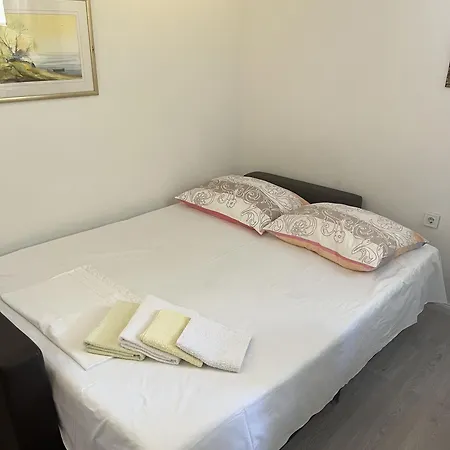 Apartman Adriana *