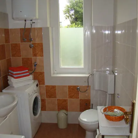 Apartment Adriana *